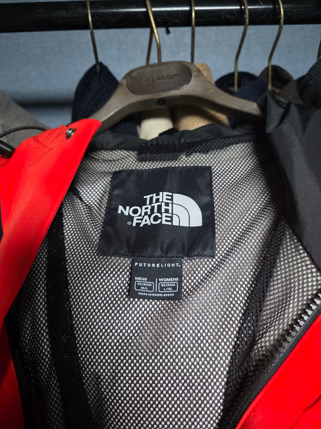 노스페이스 1994 레트로 마운틴  퓨처라이트 자켓 판매합니다. 상품이미지2