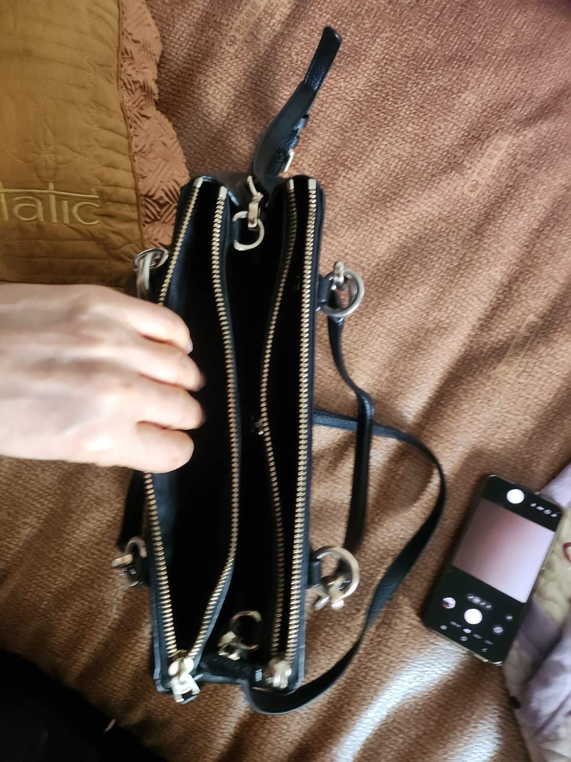 코치미듐크로스백 상품이미지4