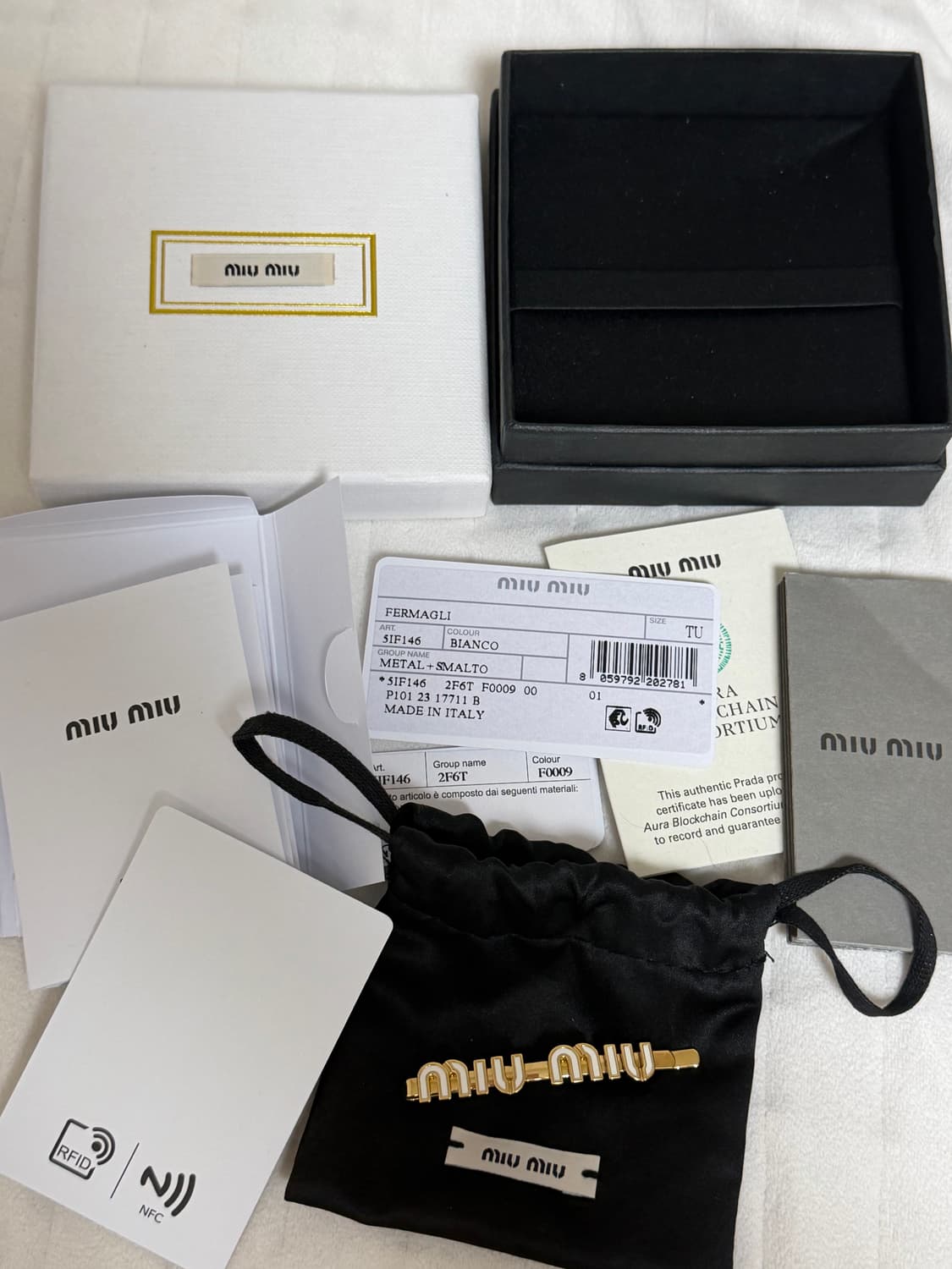 미우미우 에나멜 메탈 헤어 클립 상품이미지1