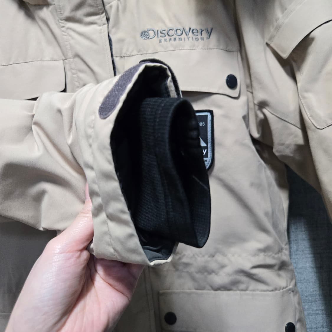 디스커버리 익스페디션  여성 마운틴쿡 구스다운 너구리털 패딩  상품이미지6