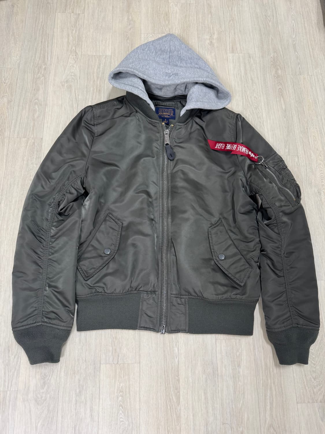 Alpha Industries MA-1 Hooded Flight Jack 상품이미지1