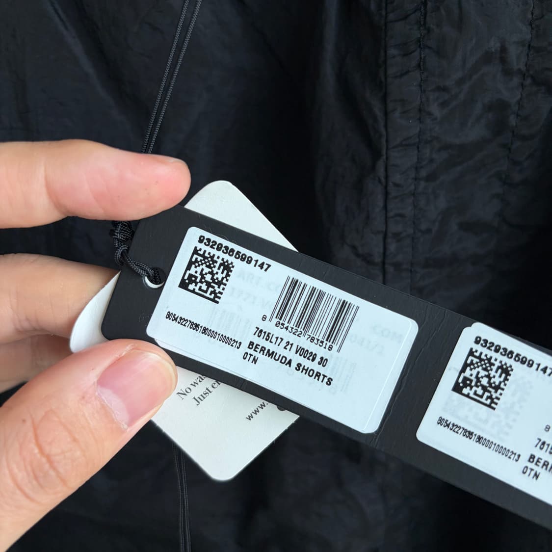 새상품(30)스톤아일랜드 나일론 와펜 메탈 버뮤다 반바지 블랙 상품이미지3