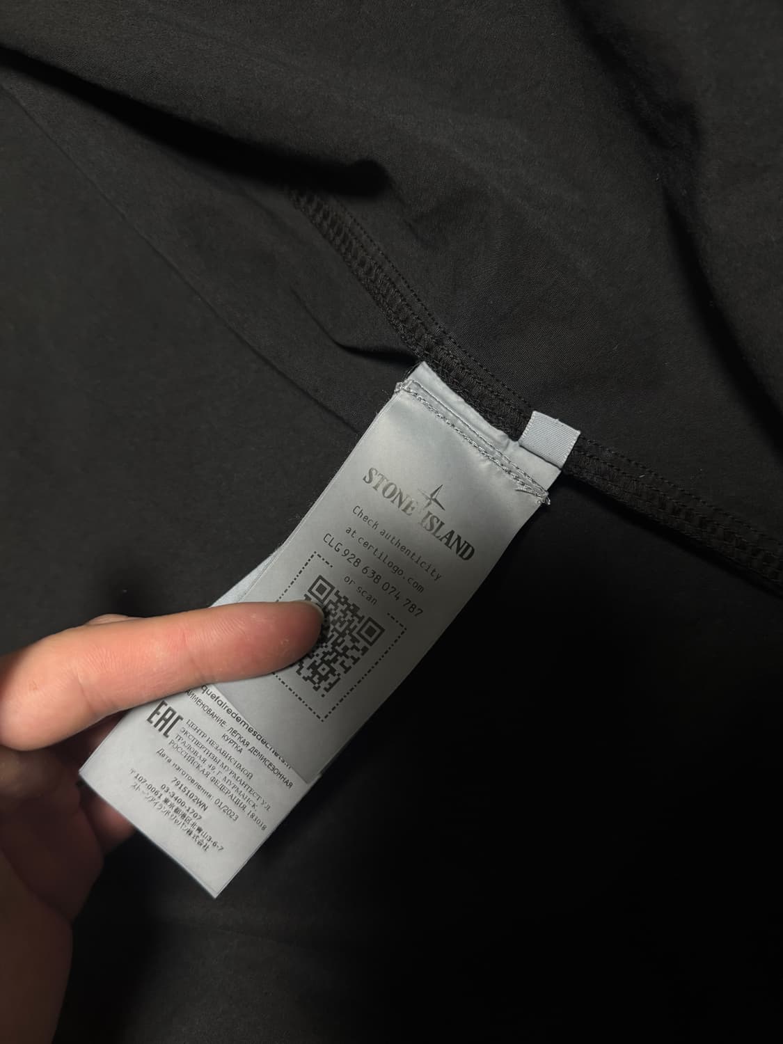 스톤 아일랜드 브러쉬드 오가닉 코튼 오버셔츠 블랙 상품이미지4