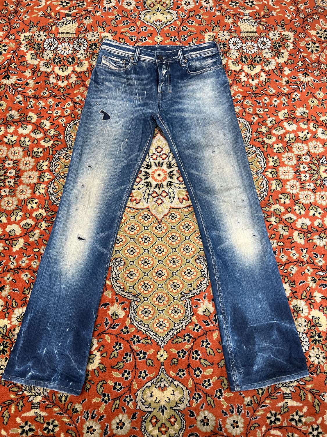 [28] 디젤 자티니 부츠컷 데님 팬츠 상품이미지1