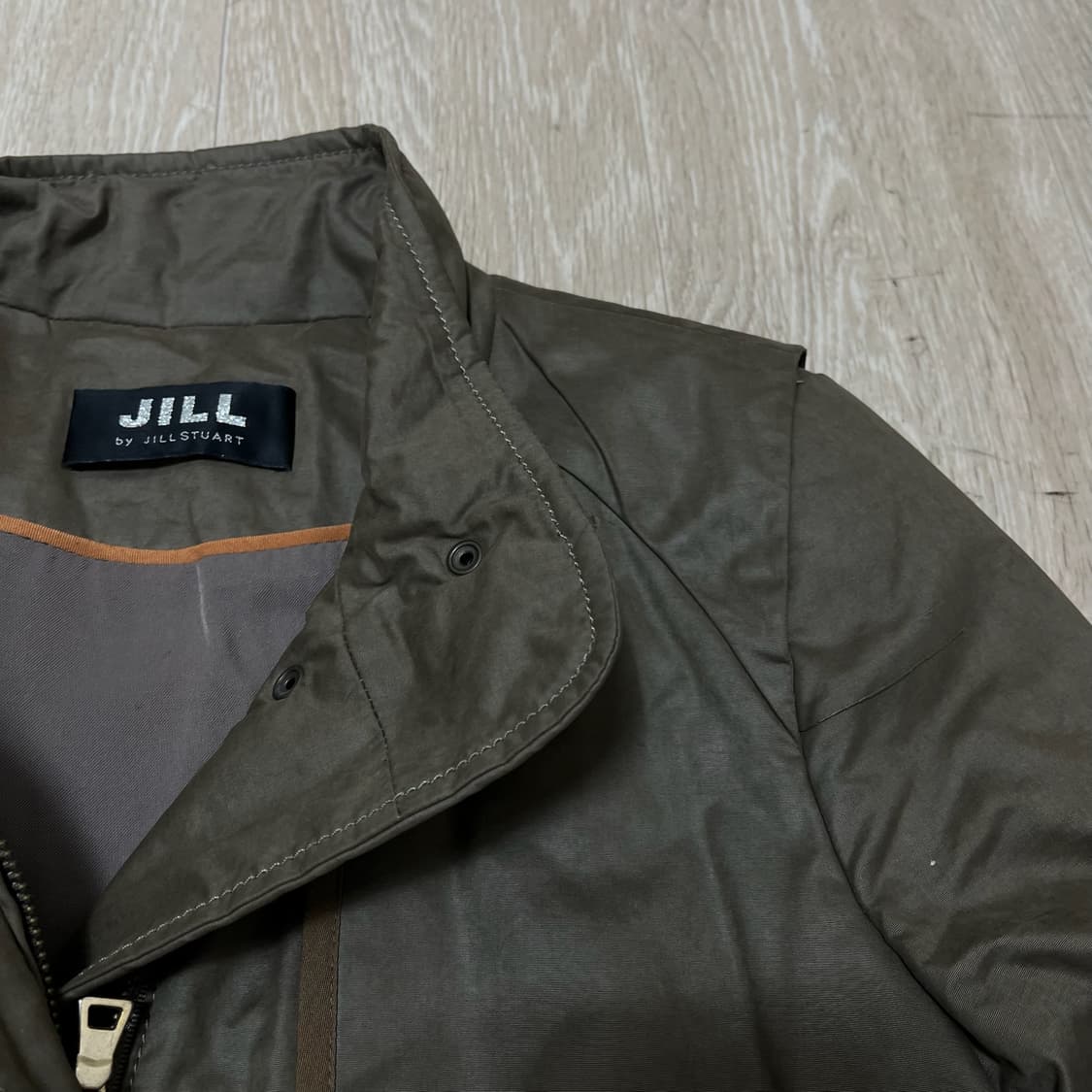 질바이질스튜어트 여성 롱 퀼팅점퍼 [카키] S/90 상품이미지4