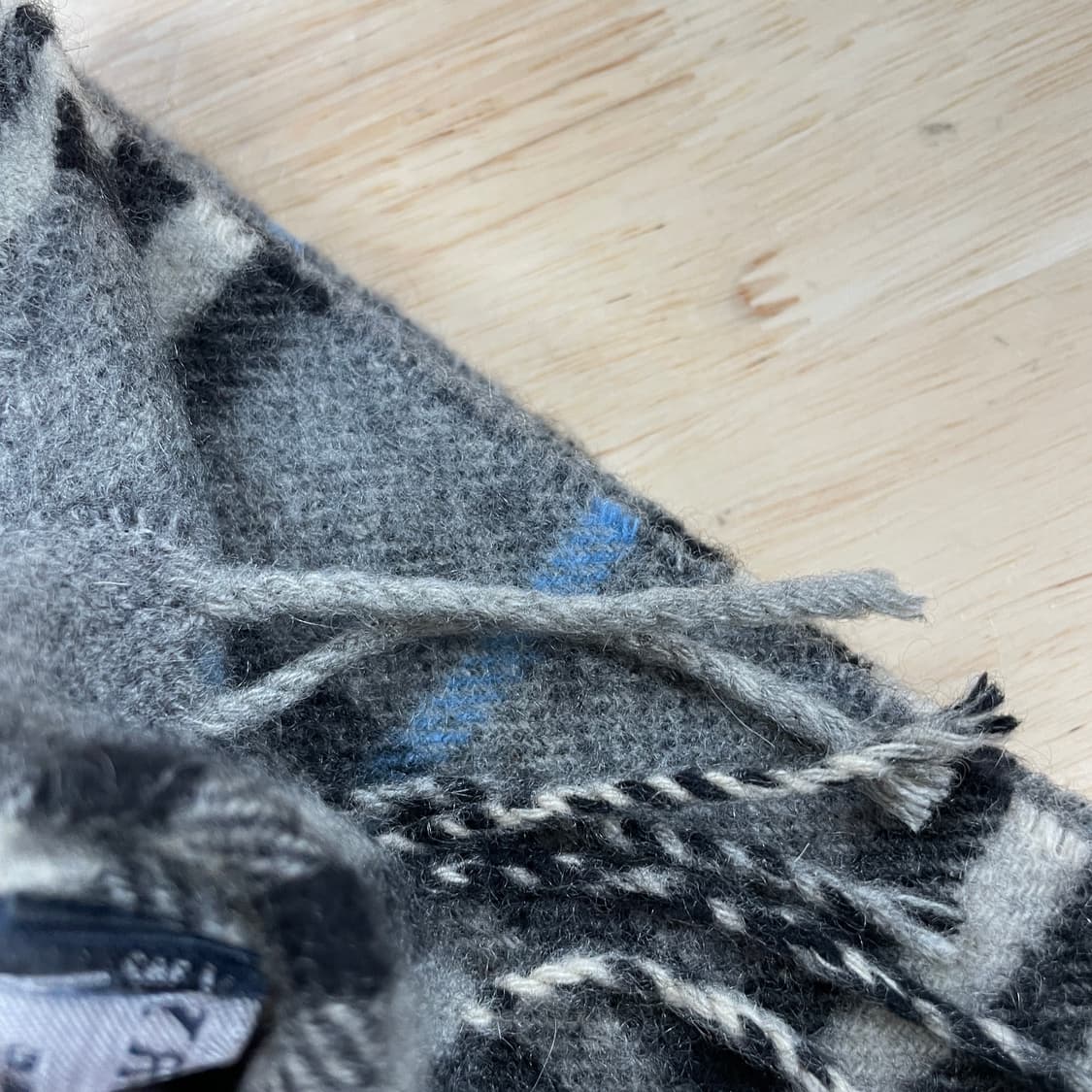 버버리 정품 캐시미어 머플러 그레이 상품이미지4