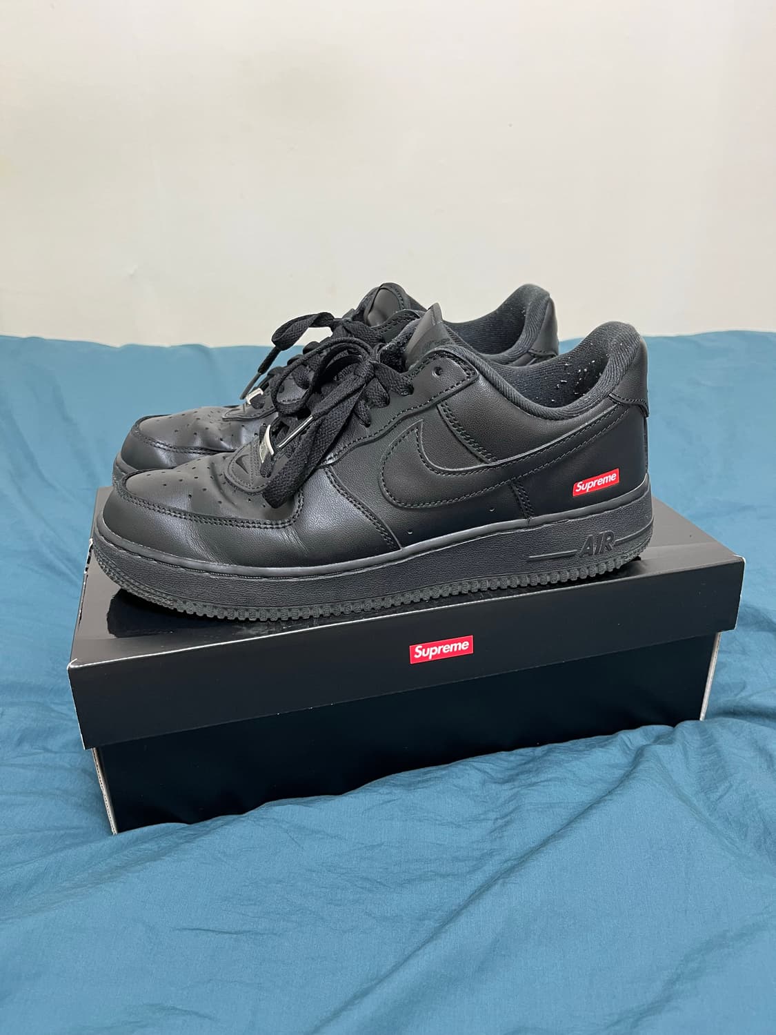 에어포스 슈프림  블랙 상품이미지1