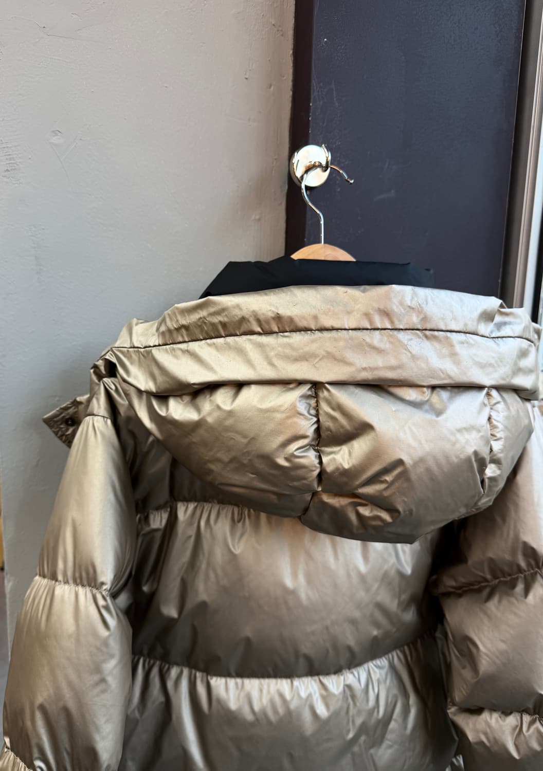 42/ 막스마라 유광 푸퍼 후디드 다운패딩 상품이미지7