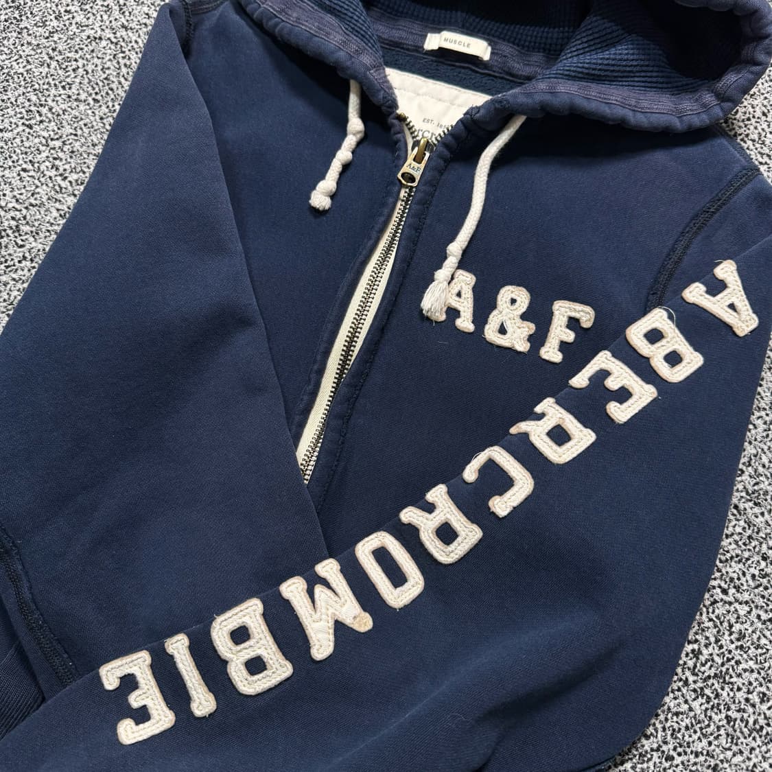 Name : 아베크롬비 사이드 포인트 스펠로고 네이비컬러 후드집업 :) 상품이미지3
