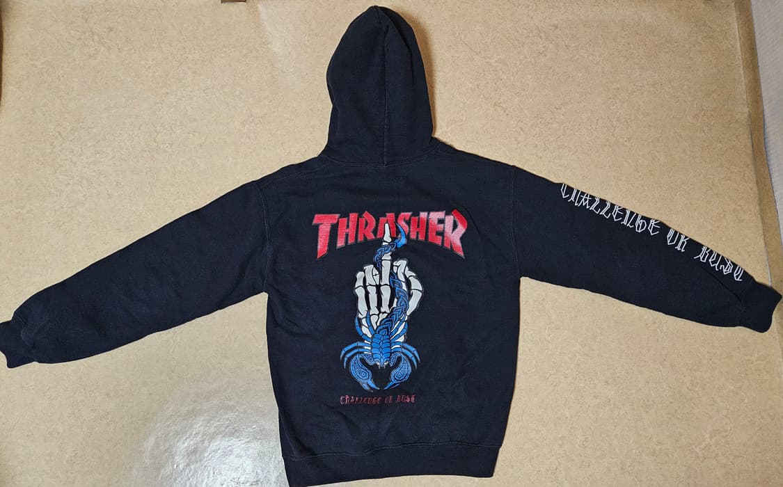 트레셔×챌린저 후드티 상품이미지2