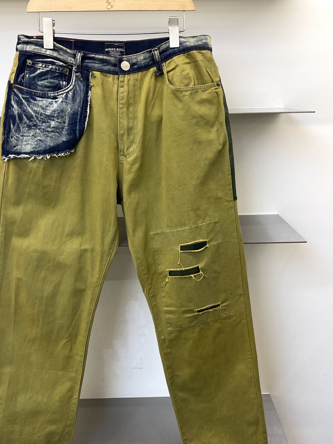 Burks Bull 데님 패치워크 데미지 팬츠 상품이미지3