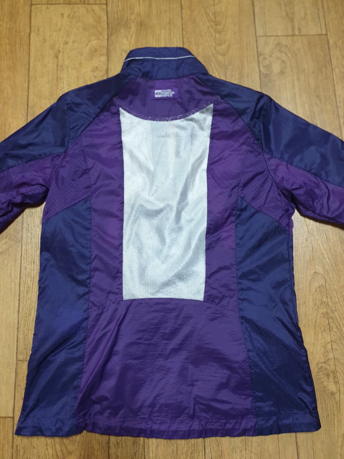 1217 k2 아웃도어 바람막이 90 사이즈입니다 상품이미지5