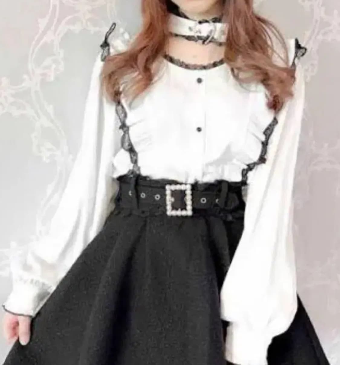 로지타 하트버클 블라우스 상품이미지1