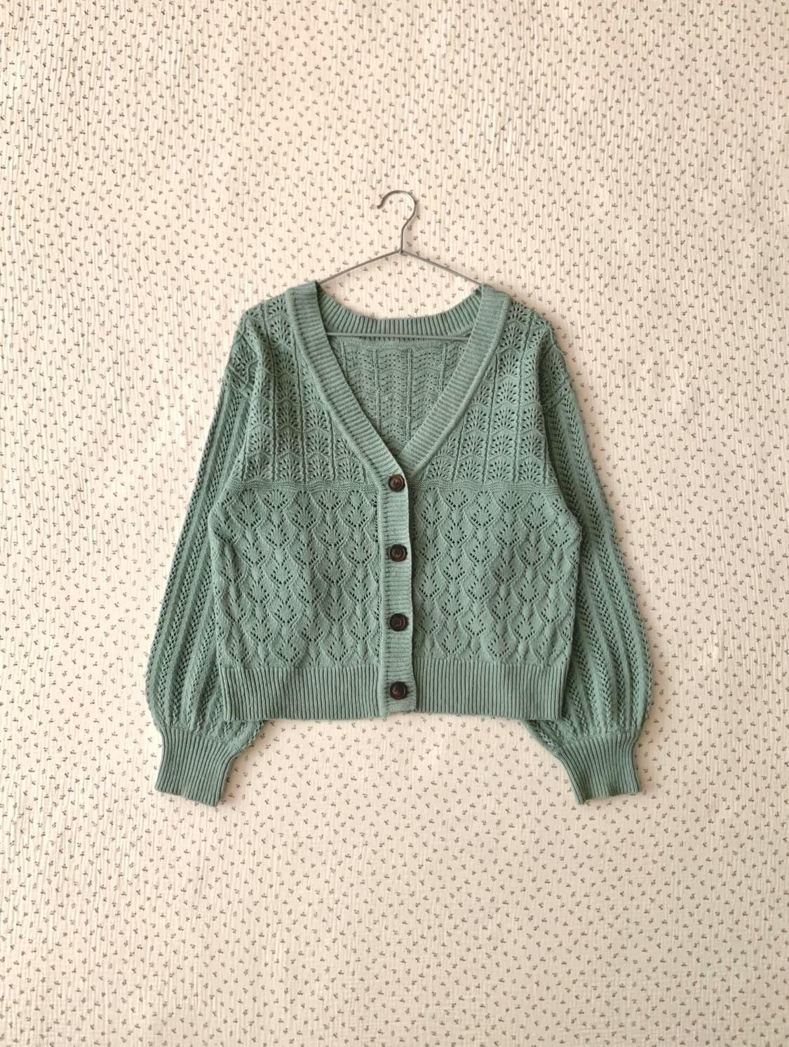 뮤트 그린 모리 펀칭 가디건 상품이미지1