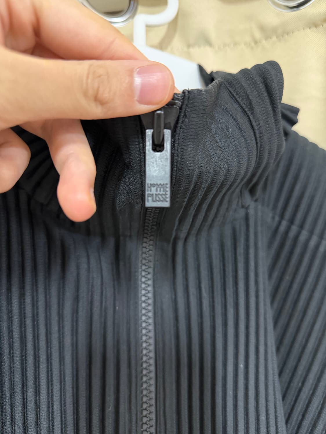 옴므 플리세 이세이 미야케 MC 메이 집업 파카 블랙 상품이미지8