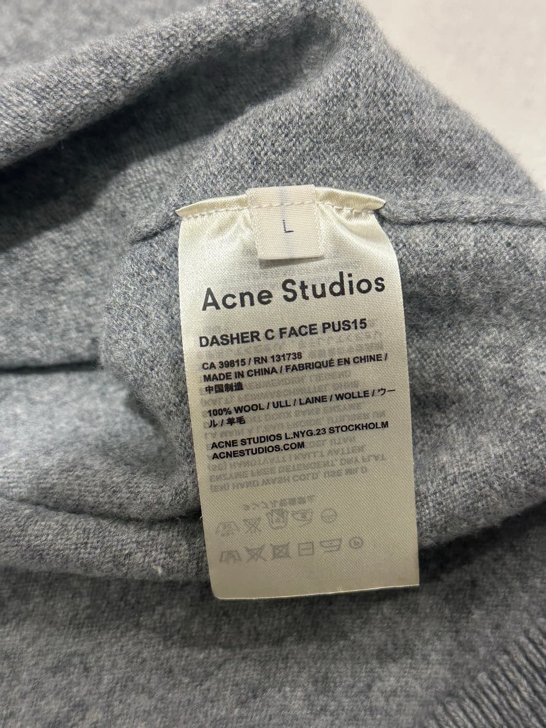 아크네 미니 로고 가디건 상품이미지4