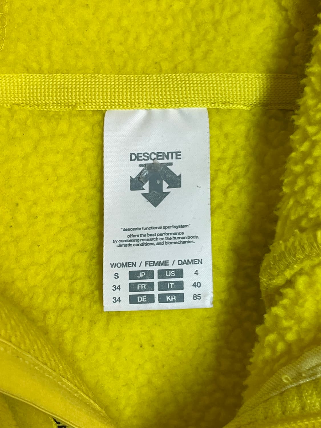 데상트 플리스 후드집업 상품이미지5