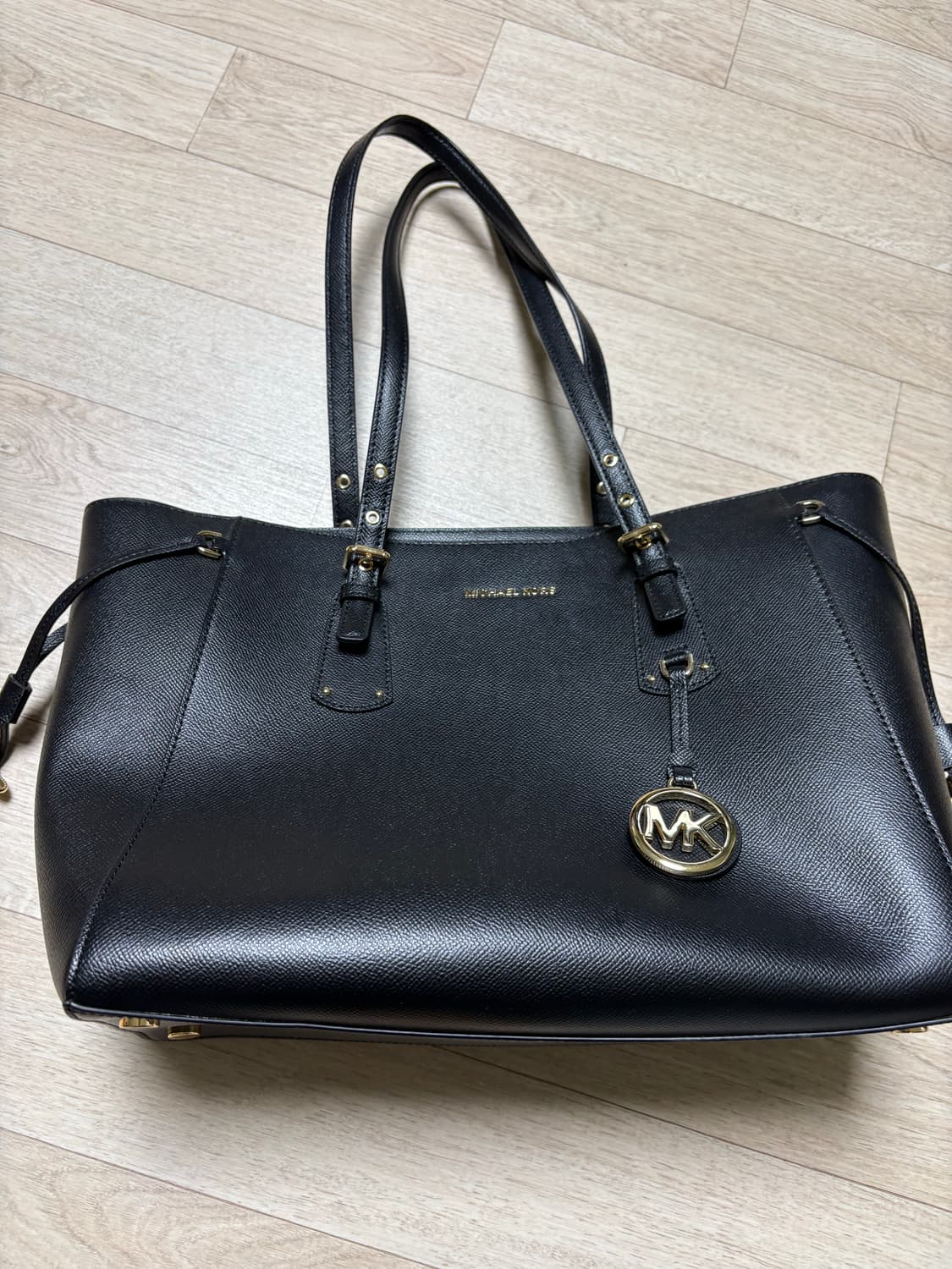 마이클코어스 토트백 블랙 상품이미지5