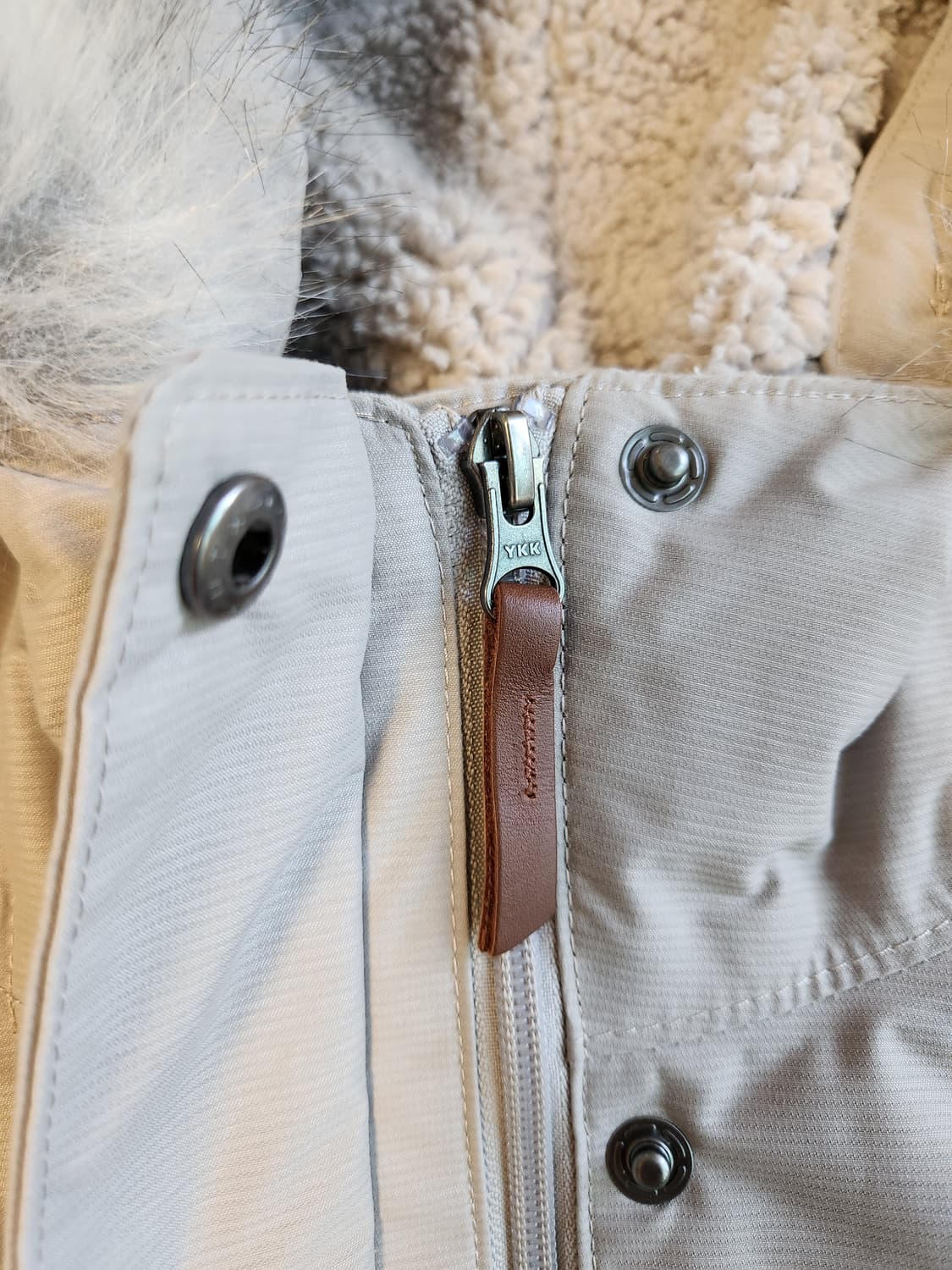 새상품급) 컬럼비아 여성 마운틴 방수 방풍 바람막이 자켓 사이즈m

내피 상품이미지4