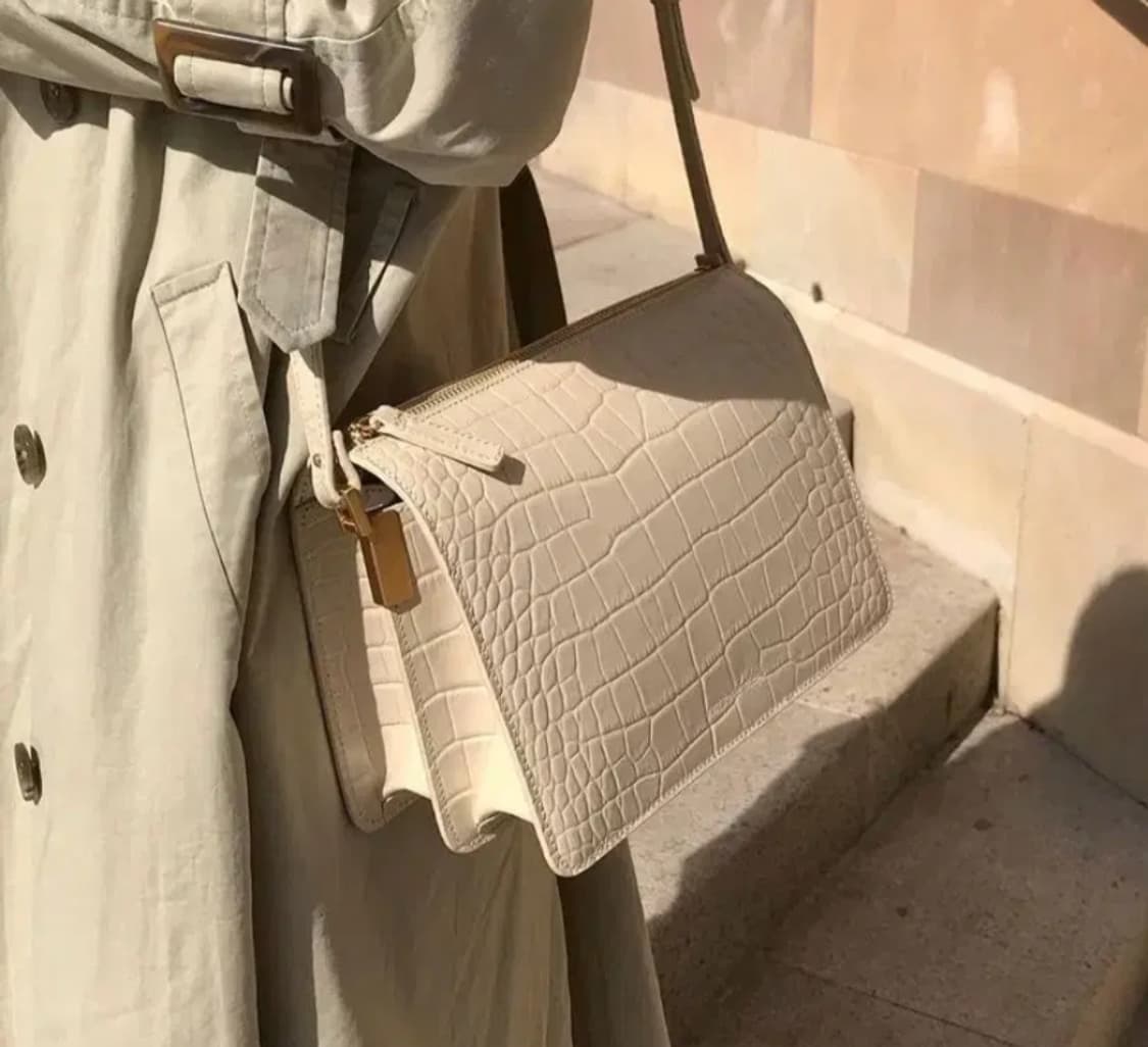 어썸니즈 카우 레더 아이보리 타임리스백 상품이미지4