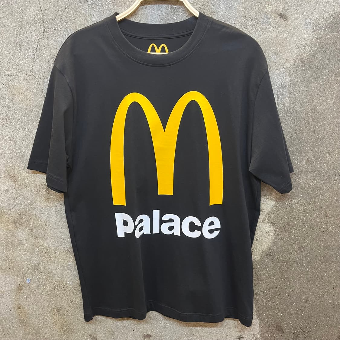 새상품 팔라스 맥도날드 콜라보 반팔 티셔츠 블랙 상품이미지1
