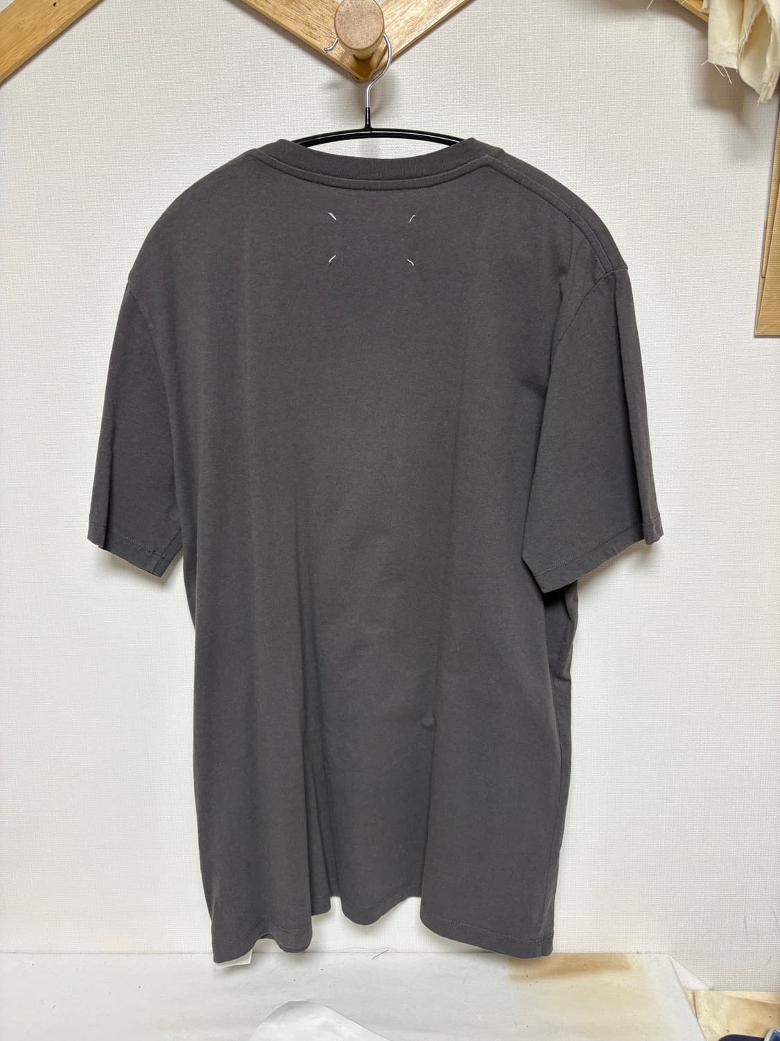 마르지엘라 오가닉 반팔 차콜 L 상품이미지1