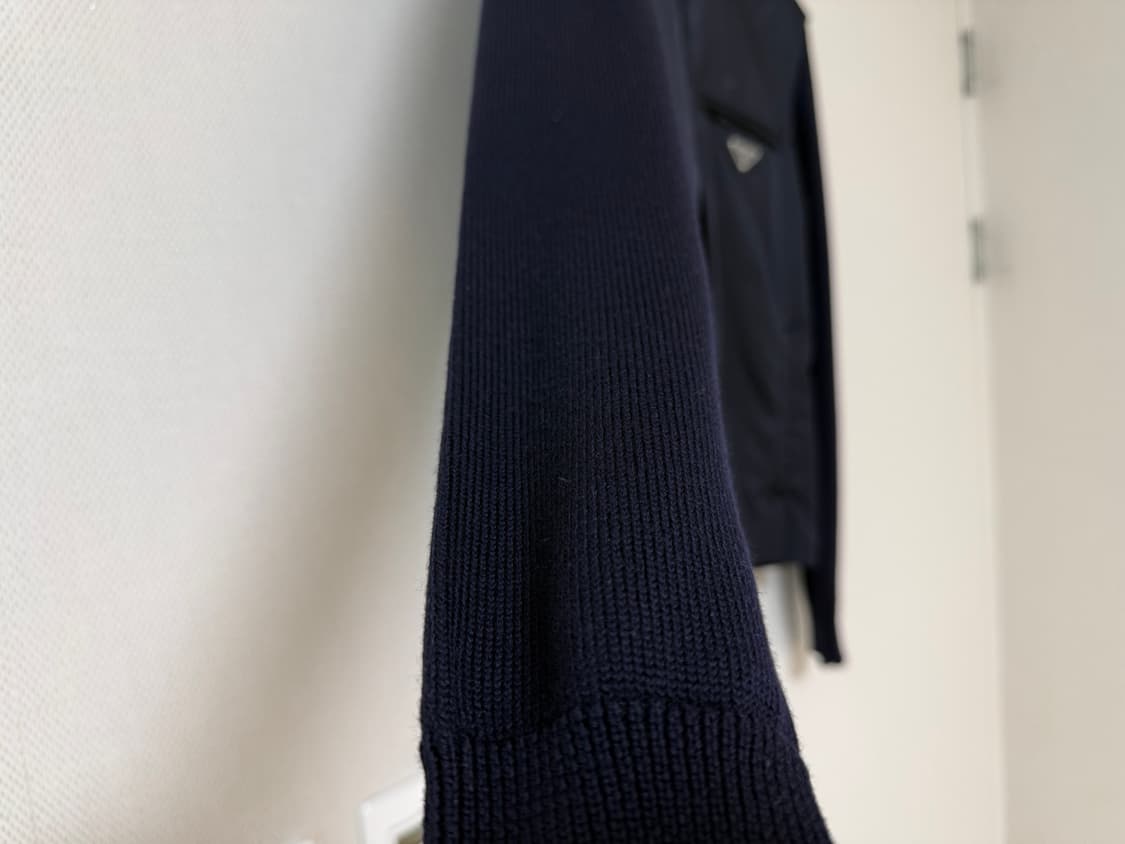 신형 프라다 리나일론 니트 패딩 집업  상품이미지4