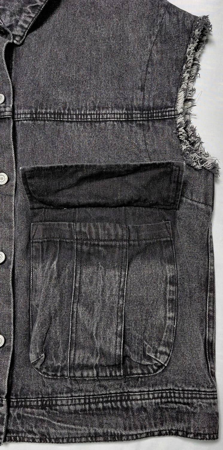 [M] CHIP CLIP 흑청 컷오프 데님 베스트 상품이미지9