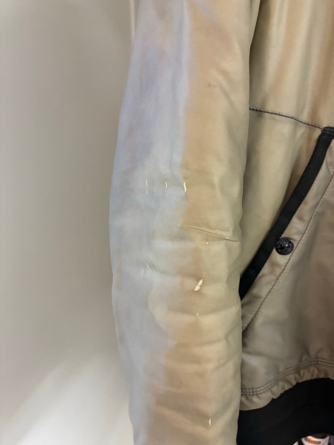 스톤아일랜드 회이트 와펜 아이스 패딩 L 상품이미지3