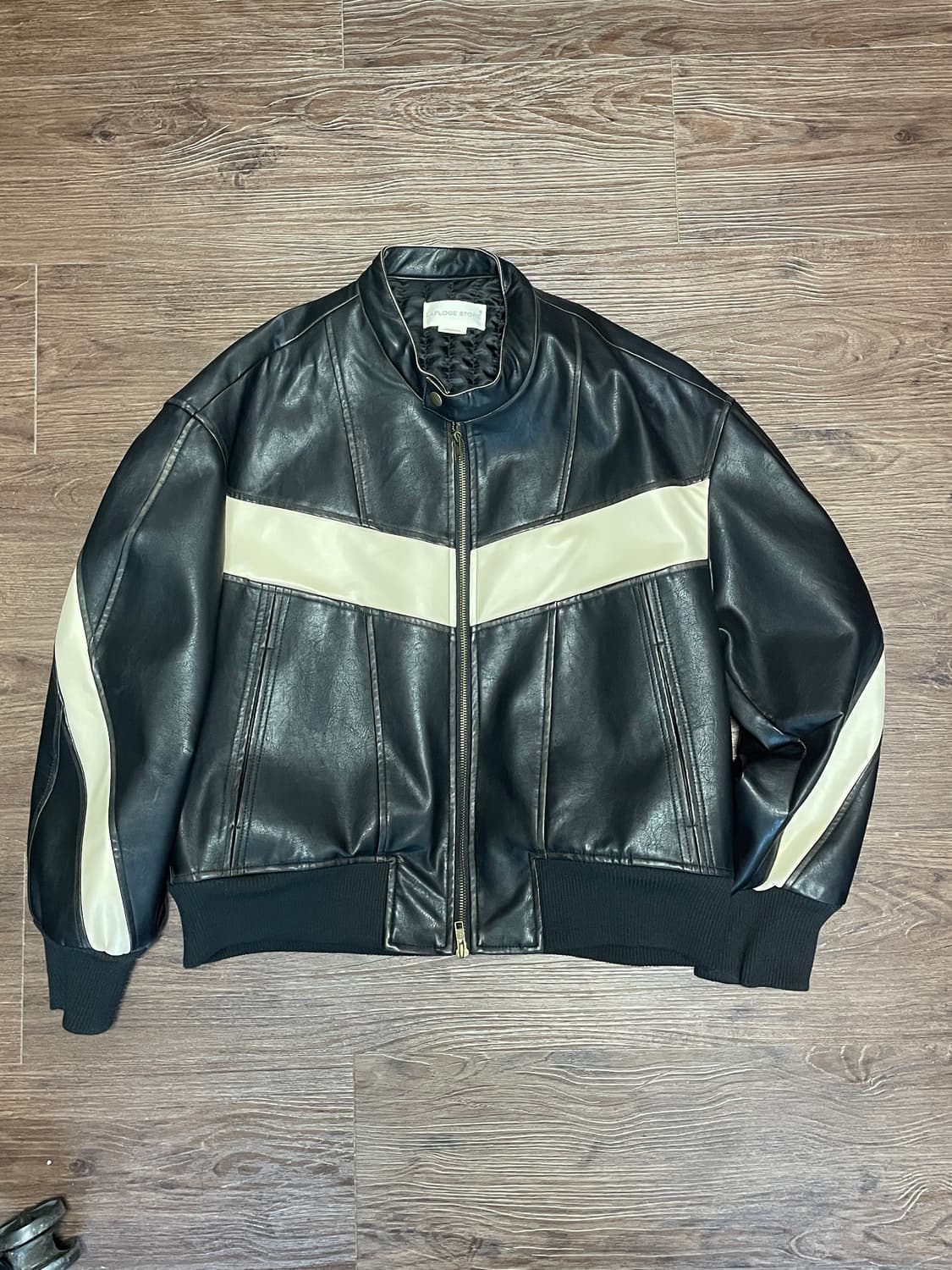 버프워시 버핑레더 인시전 바이커 자켓_Washing Black&Ivory 상품이미지1