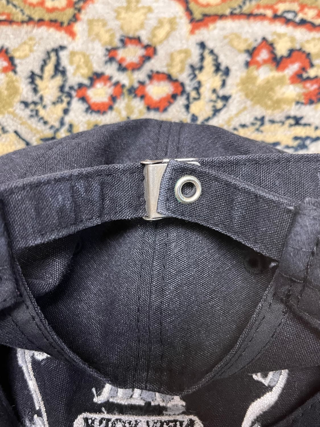 [FREE] 빈티지 자수 로고 볼캡 블랙 상품이미지5