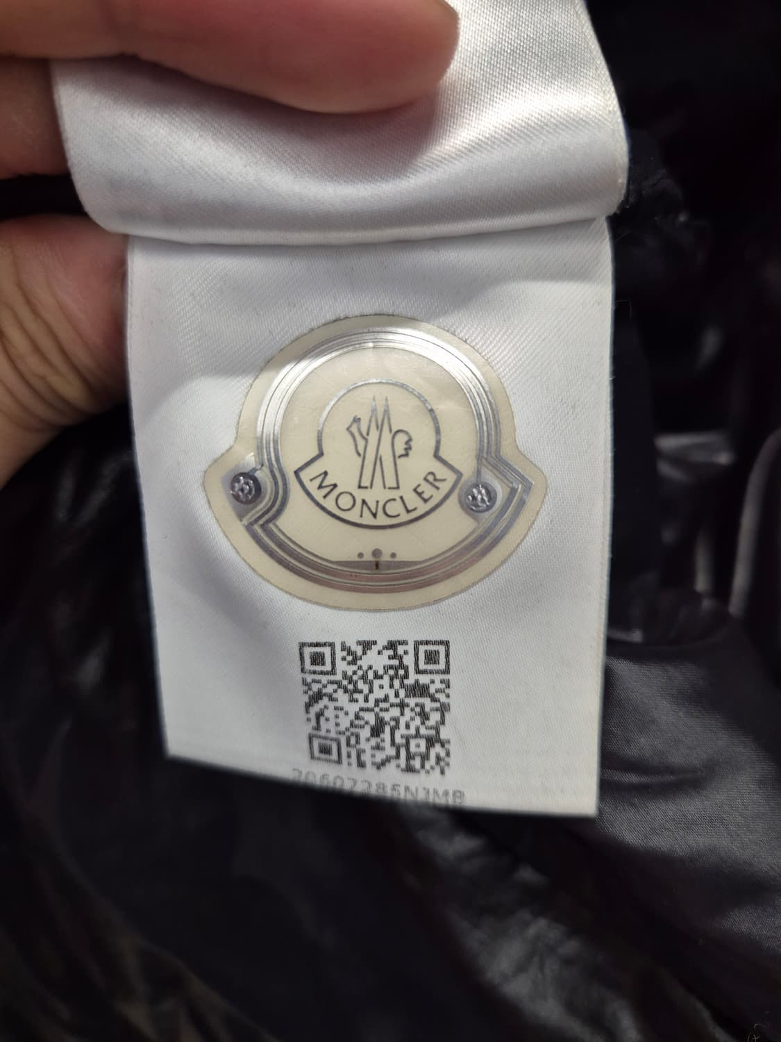 몽클레어패딩 검정  상품이미지8