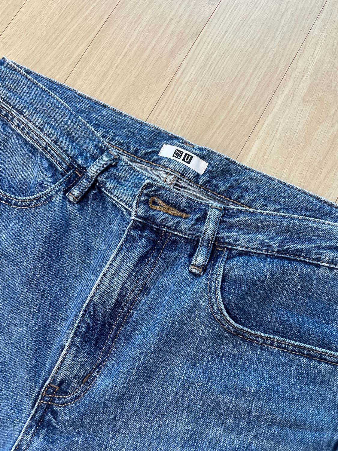 [31] 유니클로u 레귤러피트진 중청 상품이미지3