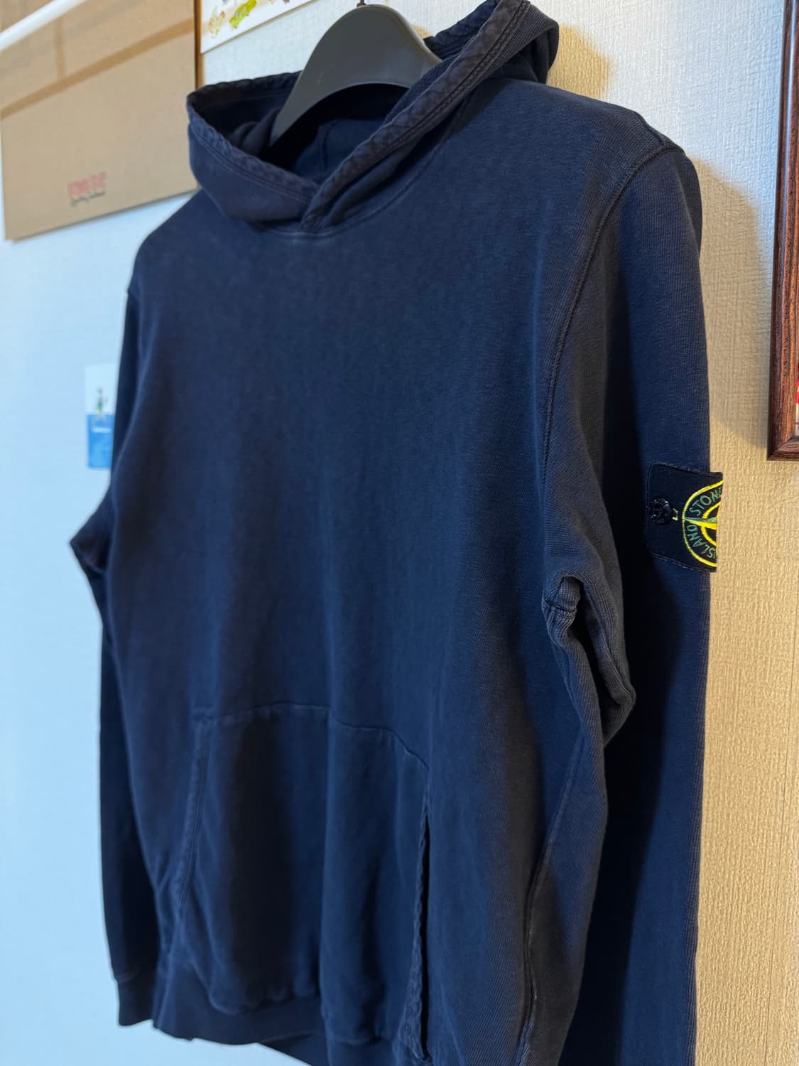 [M]스톤 아일랜드 네이비 와펜 코튼 후드티 상품이미지2