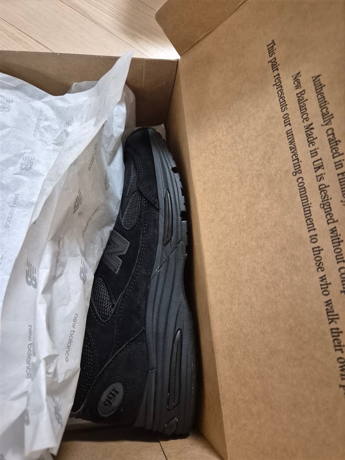 뉴발 991v2 코어블랙 트리플블랙 상품이미지2