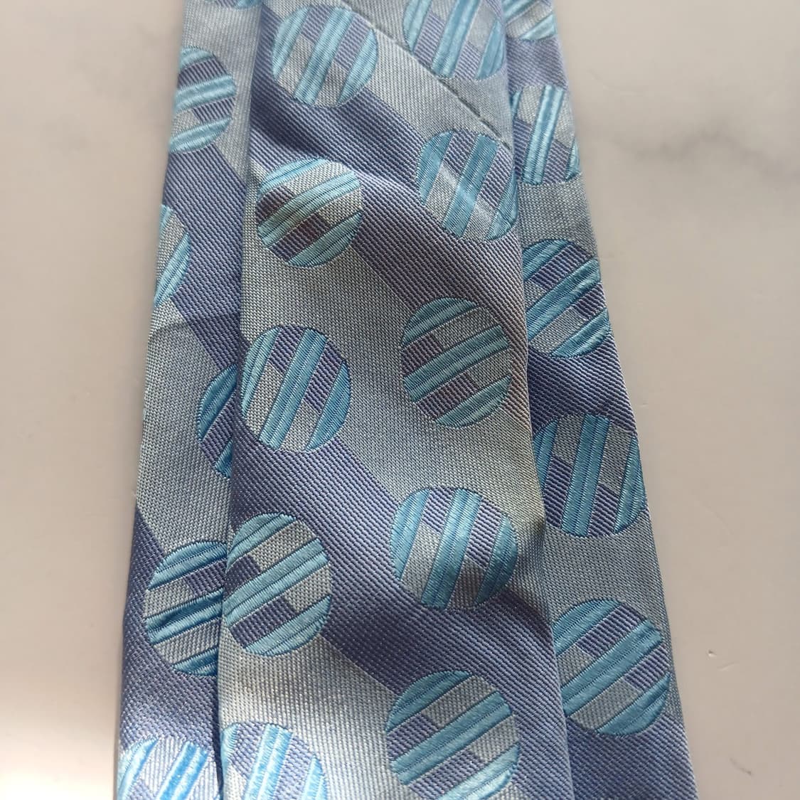 마이클코어스 실크 원형 패턴 넥타이 8.2cm A~B등급 A18482
 상품이미지8