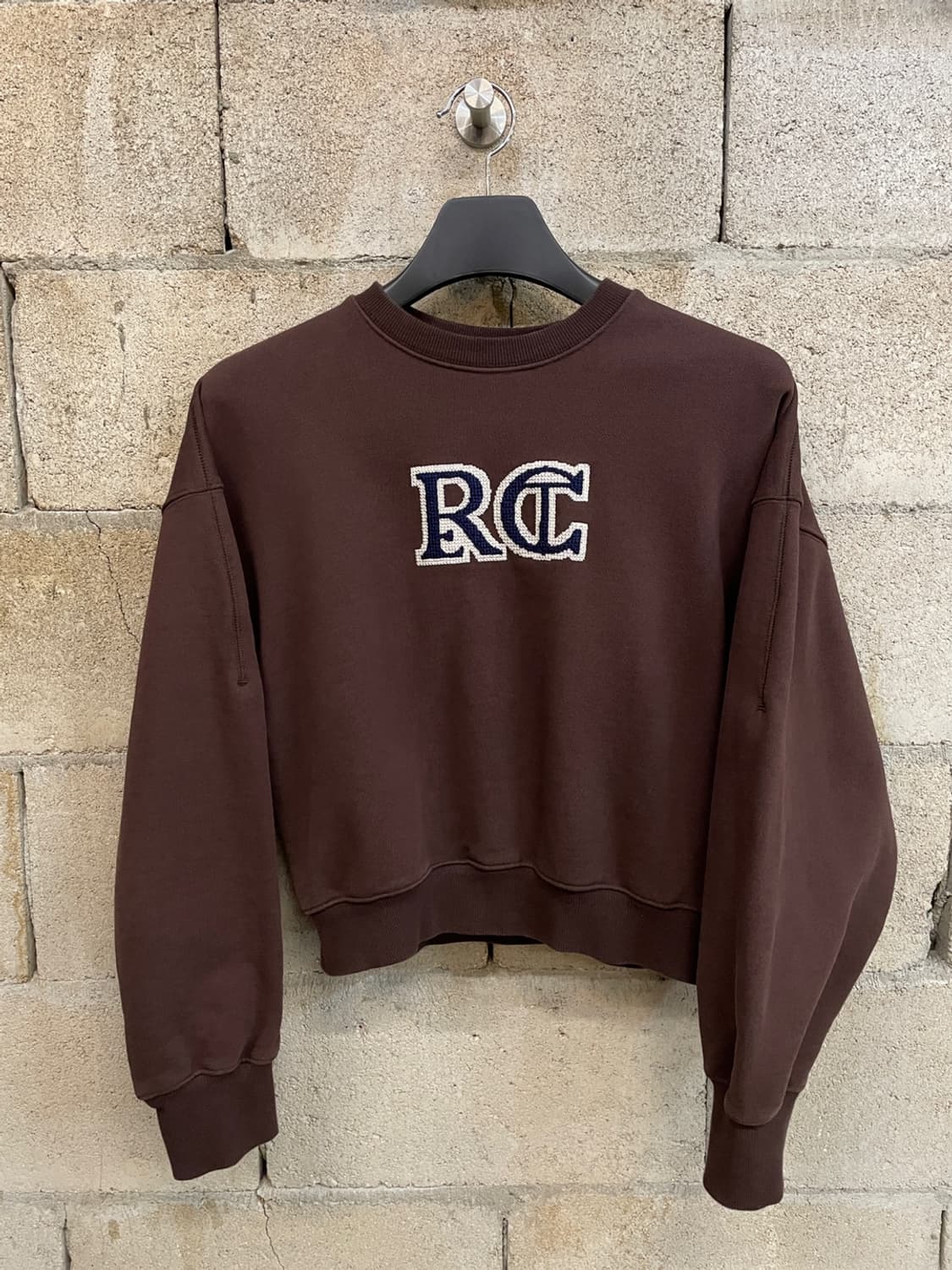 렉토 로고 크롭 맨투맨 상품이미지1