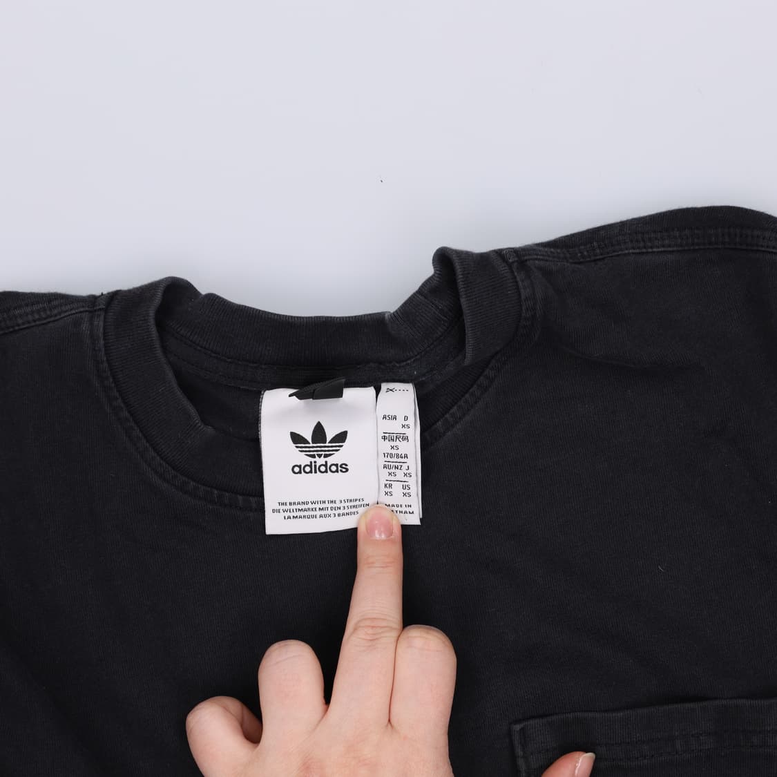 XS 아디다스 포켓 반팔 티셔츠 0227M 상품이미지3