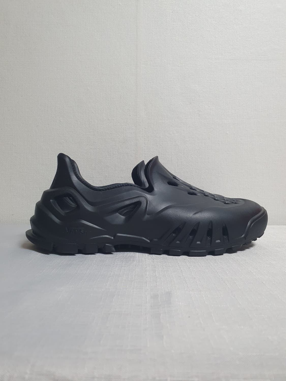 260mm 반스 슬립온 트랙 아쿠아슈즈 클로그 캐비어 블랙 8 상품이미지4