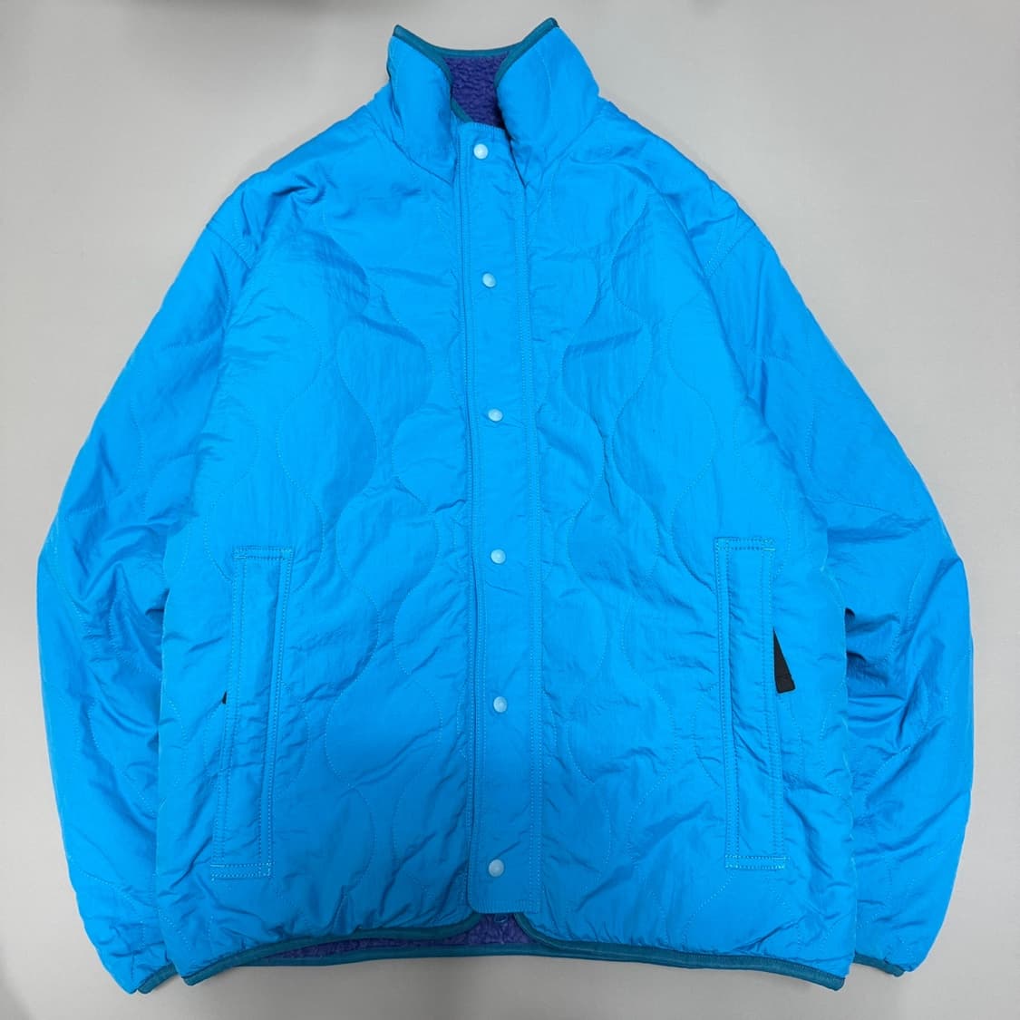 빔즈(BEAMS) 로얄블루 나일론 폴리 혼방 보아플리스 리버시블 자켓 상품이미지6