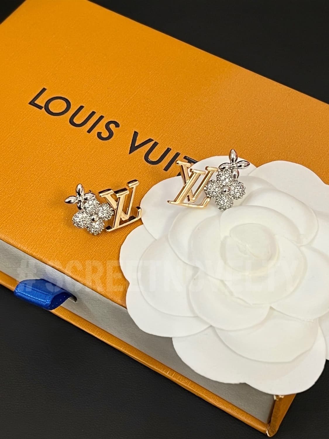 LV GRAM 이어링 큐빅플라워 풀박스 상품이미지6