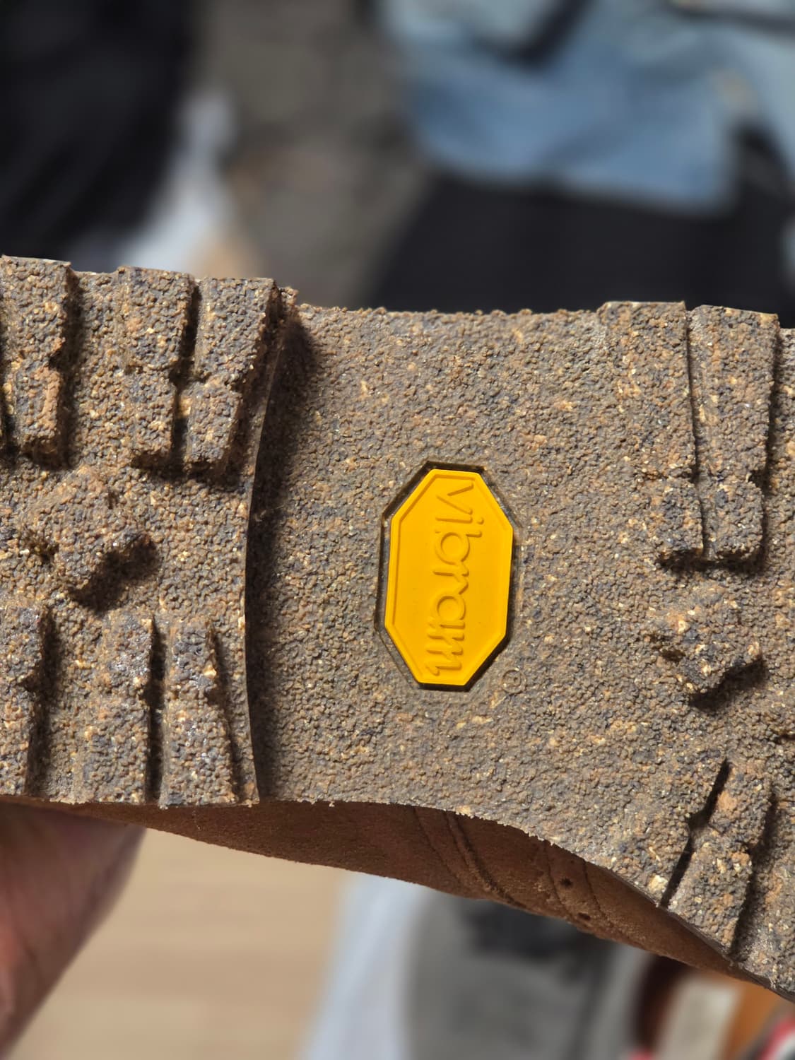 (영국산) 톰브라운 탄 스웨이드 윙팁 처카부츠
 상품이미지5