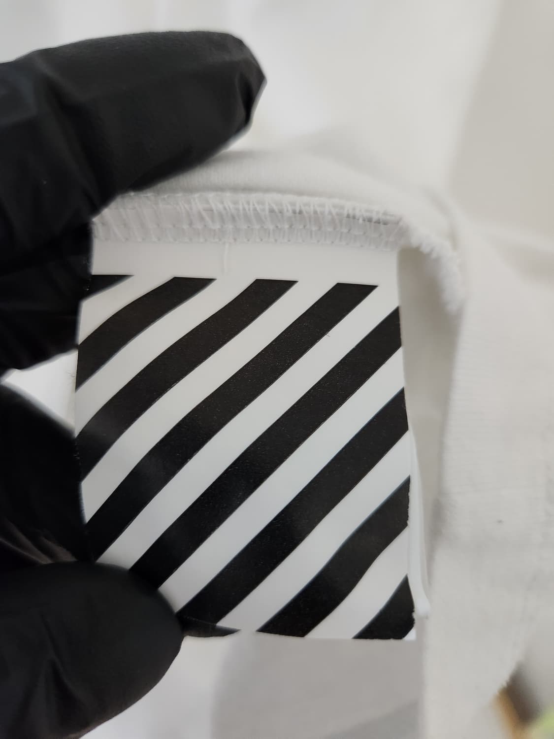 오프화이트  해리 더 버니 오버핏 티셔츠 상품이미지4