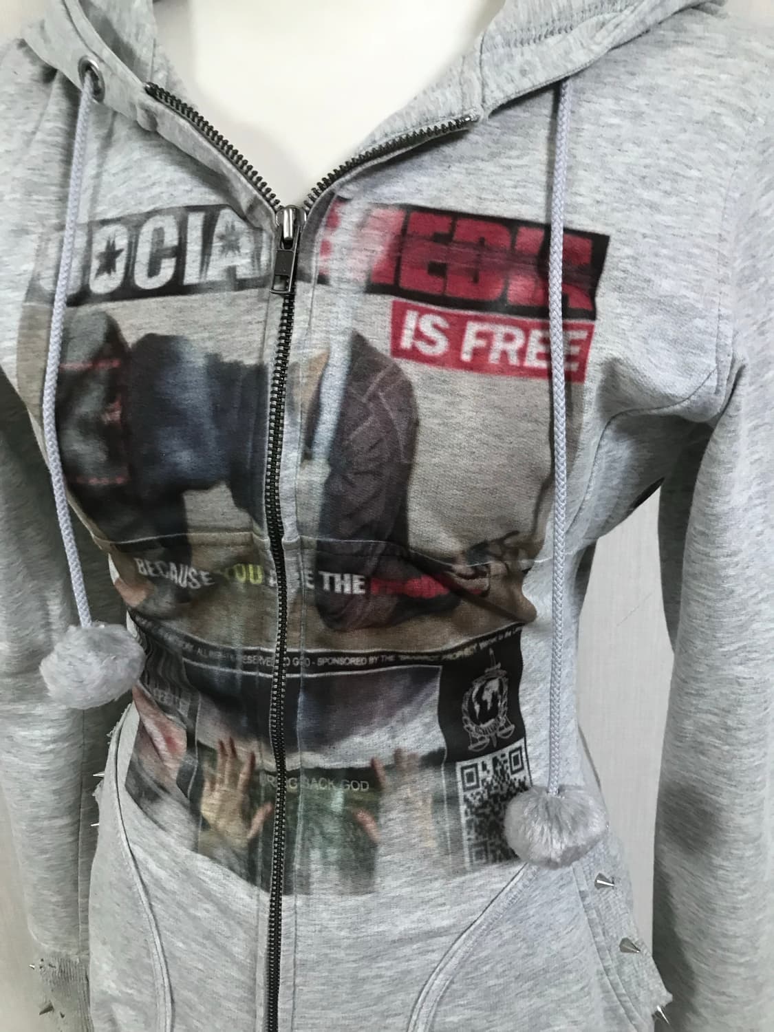 Distressed Graphic Studded Long Zip Hood 상품이미지5