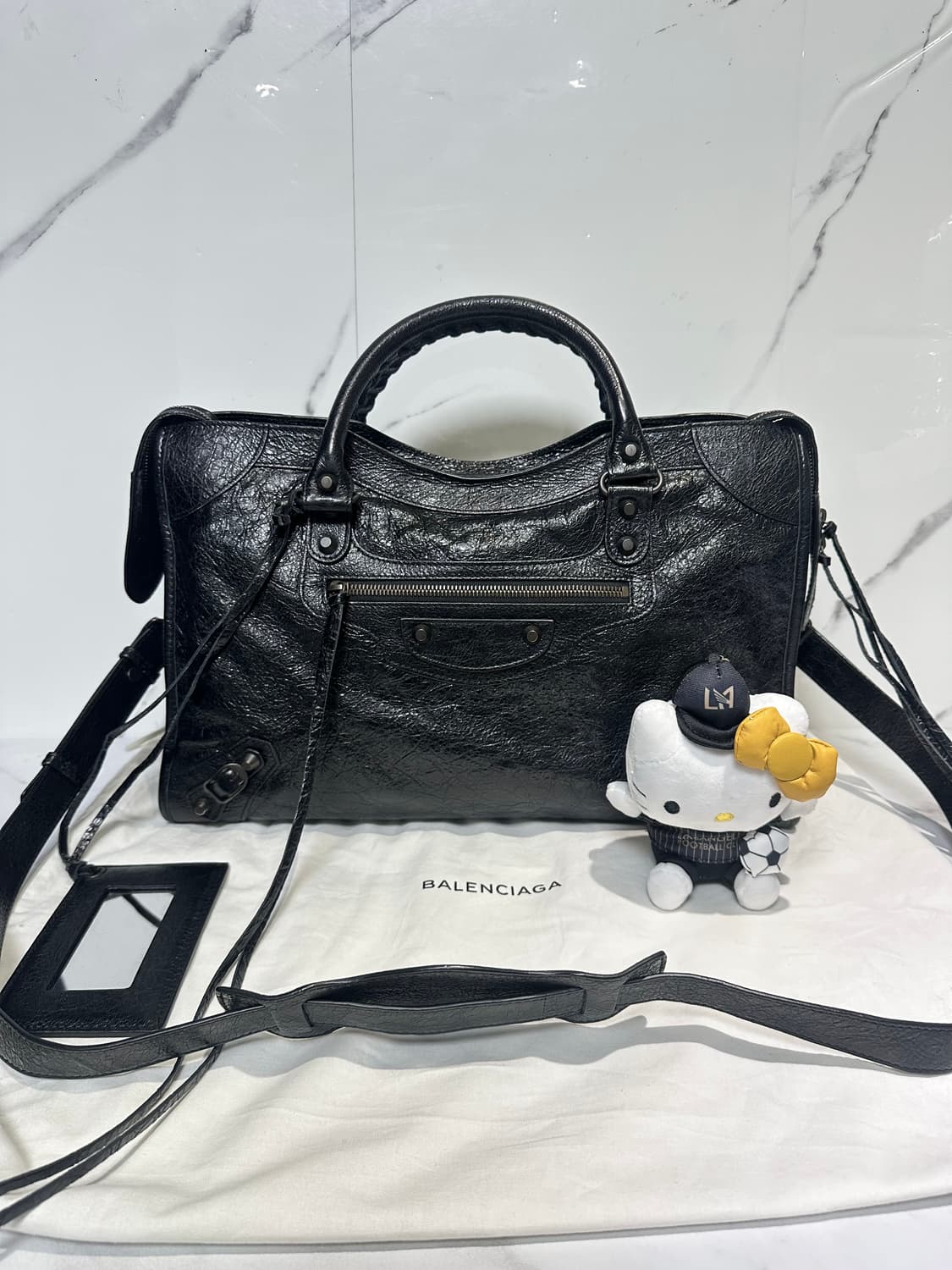 [SA급 정품] 발렌시아가 시티 모터백 미디움 블랙 상품이미지2