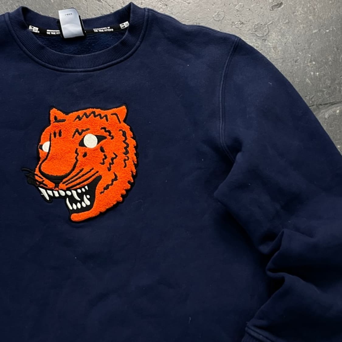 100 뉴에라 디트로이트 타이거 맨투맨 상품이미지2