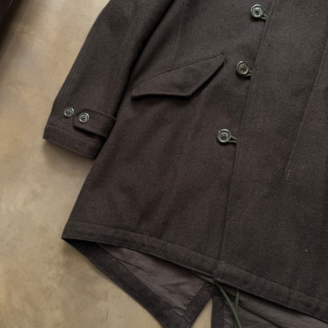 빔즈 일본 원단 라쿤퍼 피쉬테일 베이스 자켓 상품이미지2