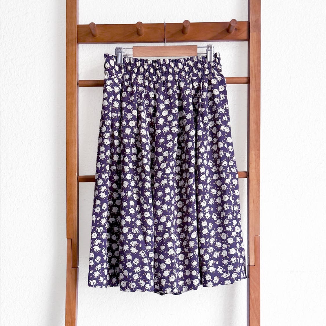 잔꽃 플레어 네이비 팬츠 상품이미지1