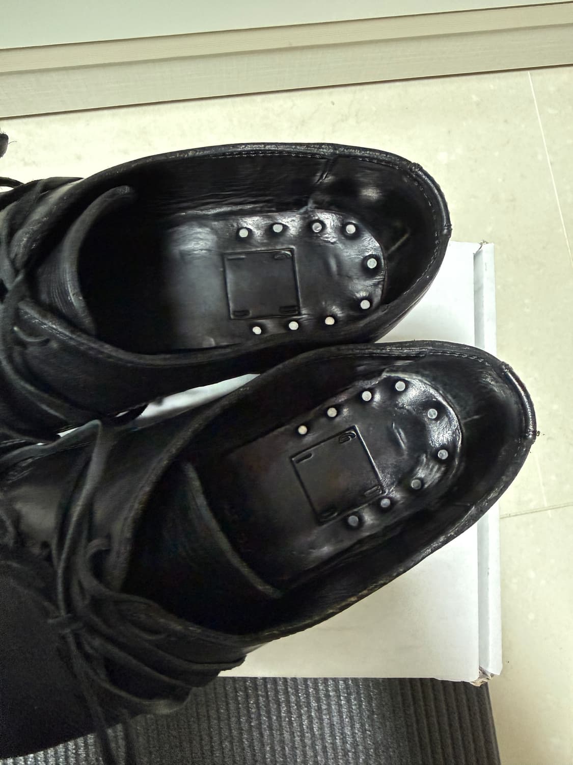 구이디 992x 홀스 풀 그레인 레더 더비 블랙 사이즈42 상품이미지4