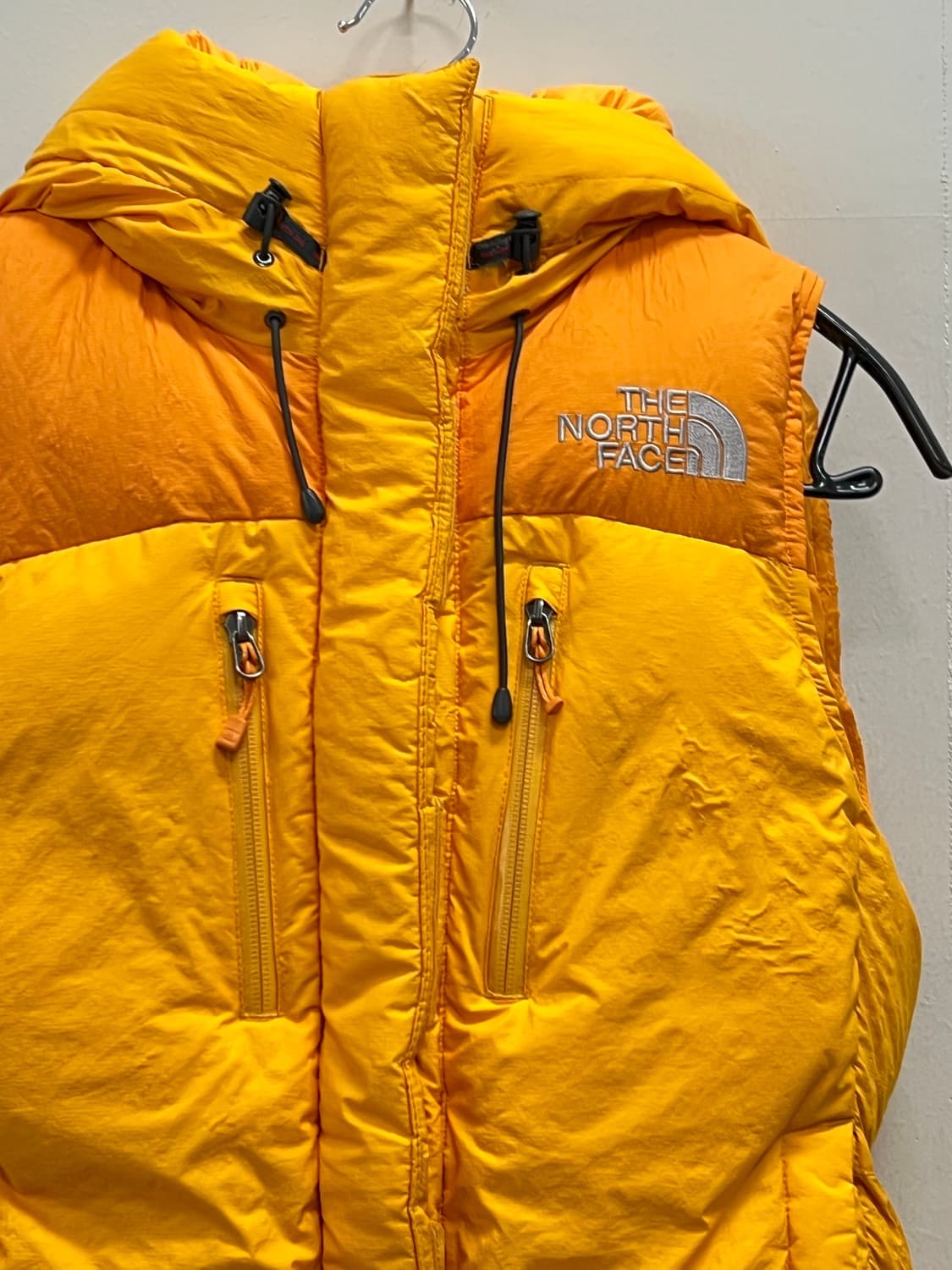 (S) 노스페이스 여성 프리즘 다운 자켓 리폼 패딩조끼 옐로우 상품이미지3
